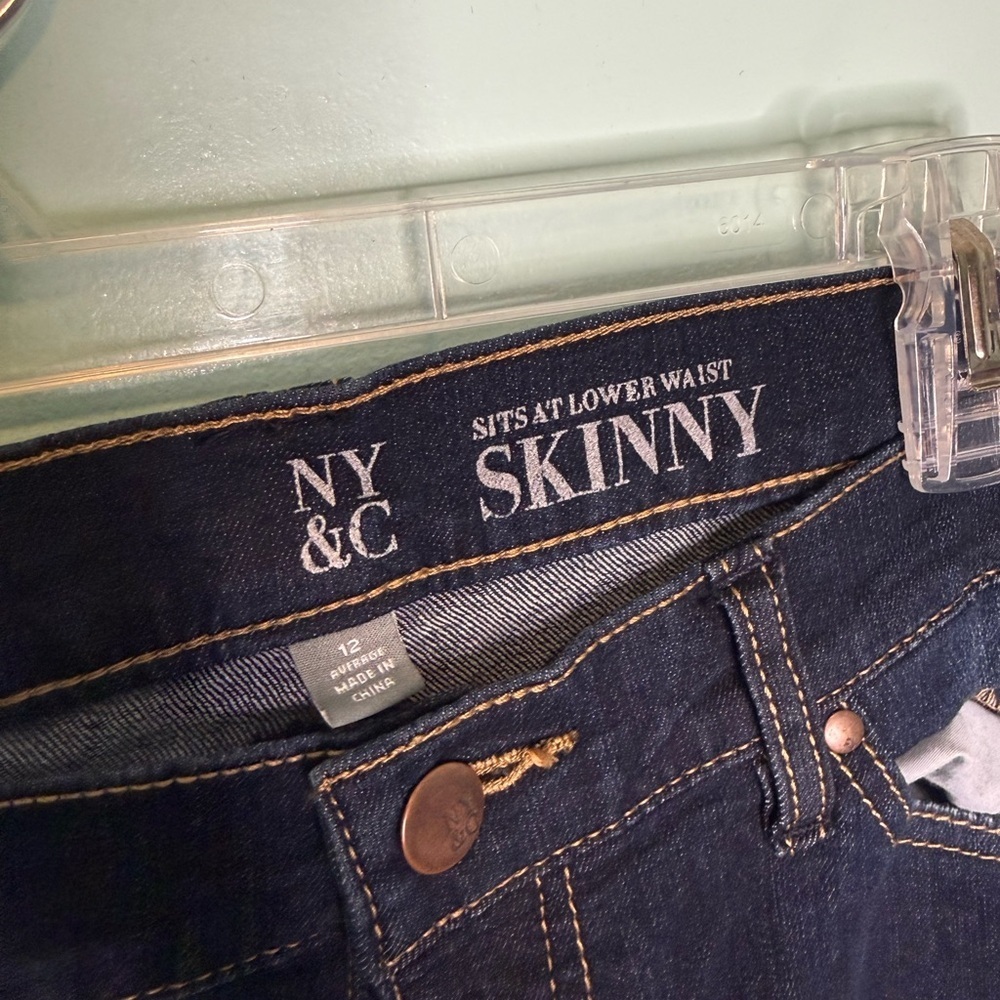 New York & Company Dark Blue Skinny Jeans - Picture 2 of 3